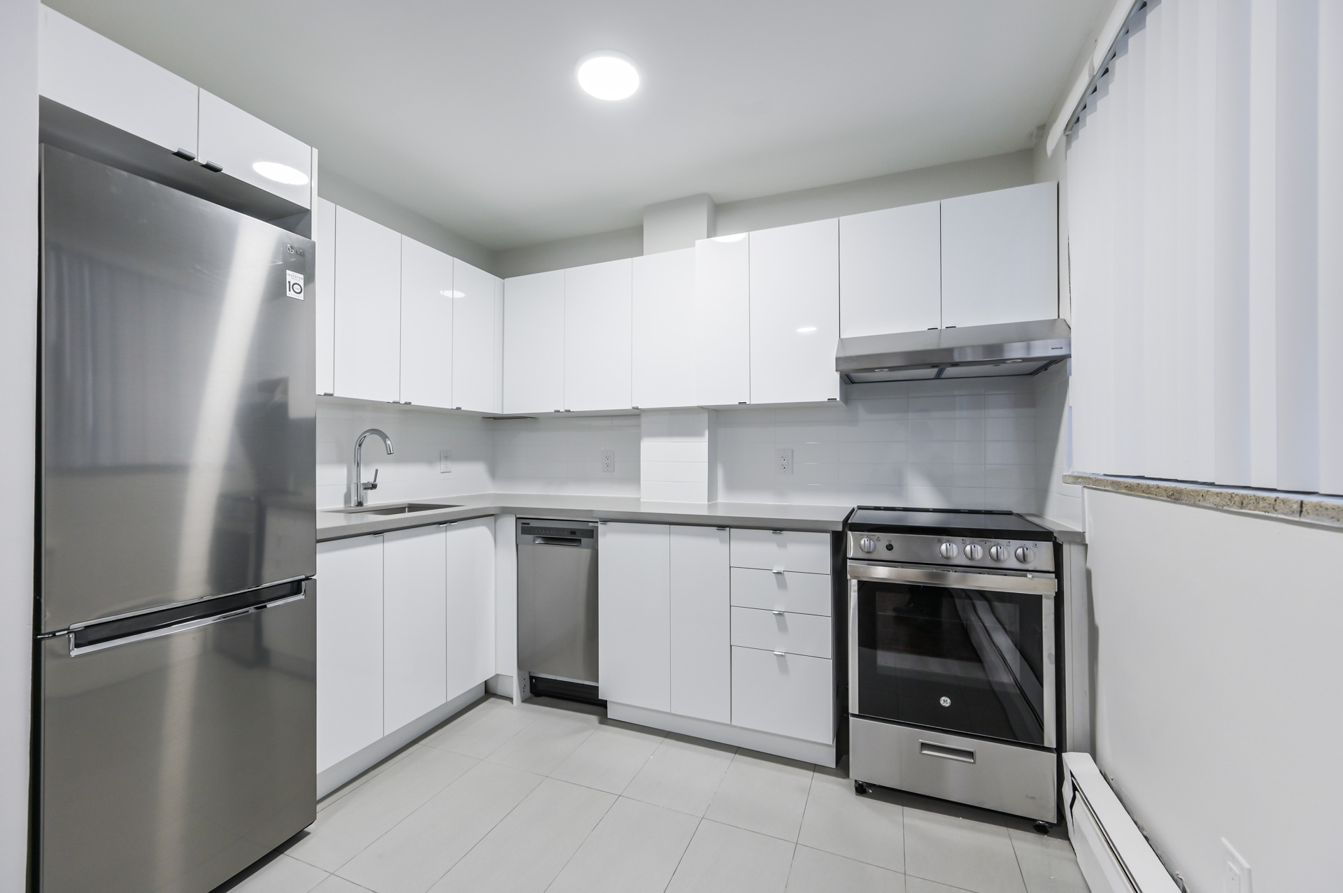 48 Isabella Rental Apartments Hollyburn Properties