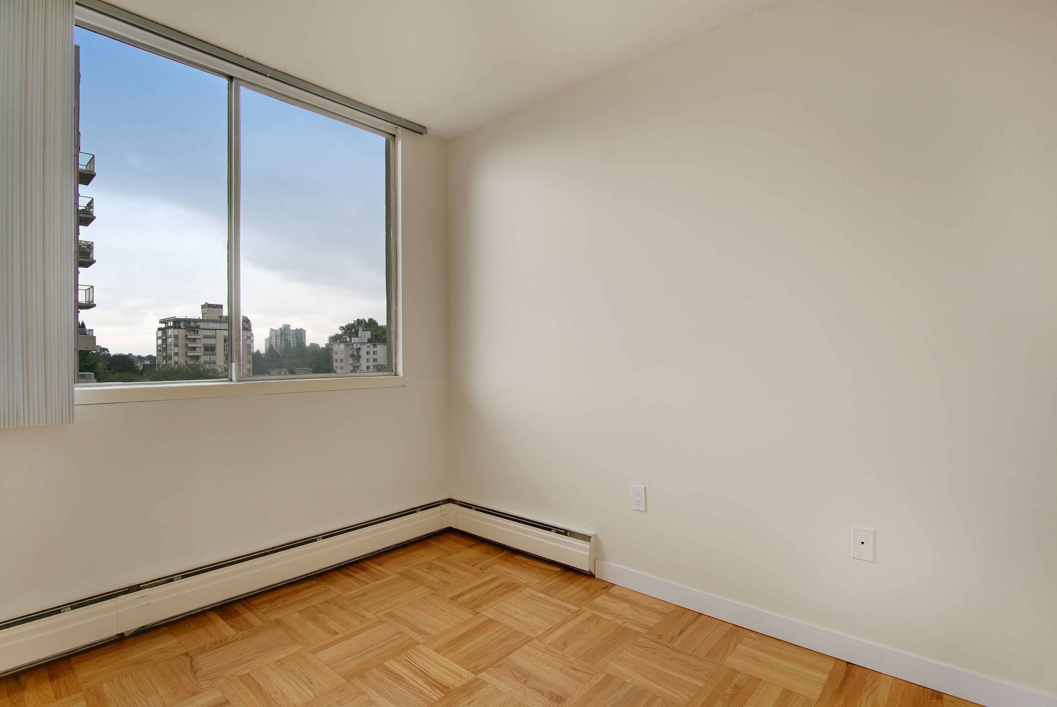 Shaughnessy House Rental Apartments - Hollyburn Properties