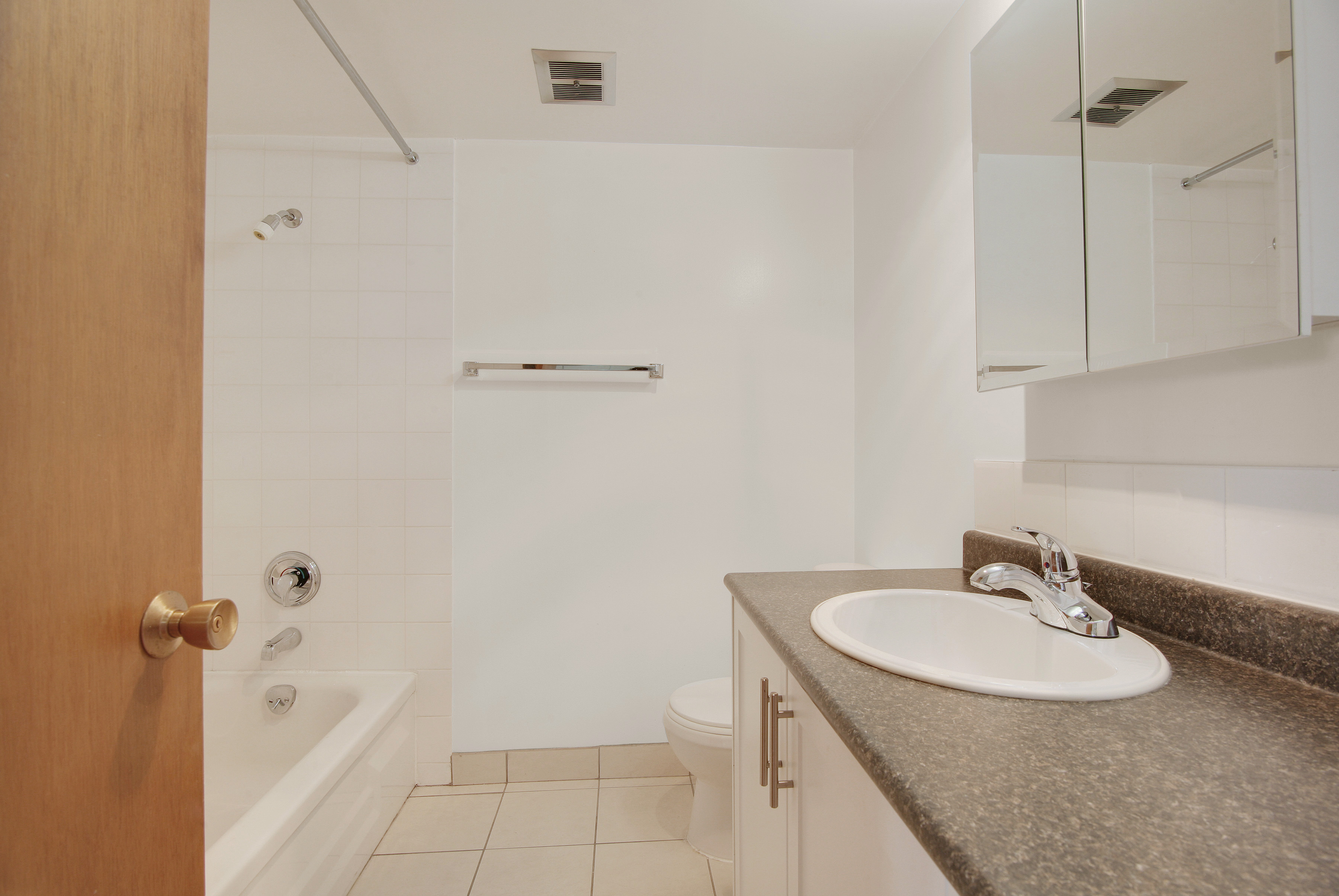 Shaughnessy House Rental Apartments - Hollyburn Properties