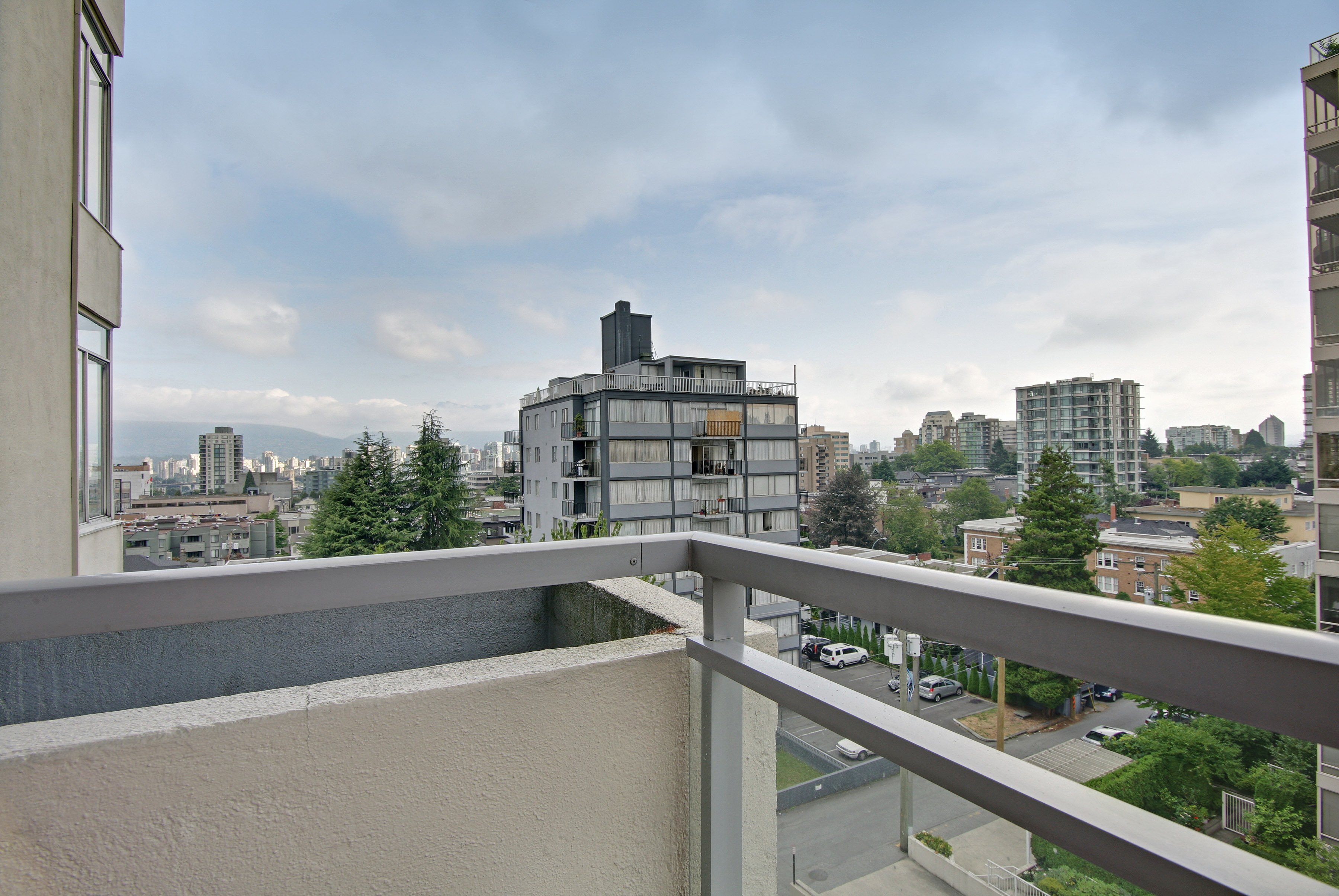 Shaughnessy House Rental Apartments - Hollyburn Properties