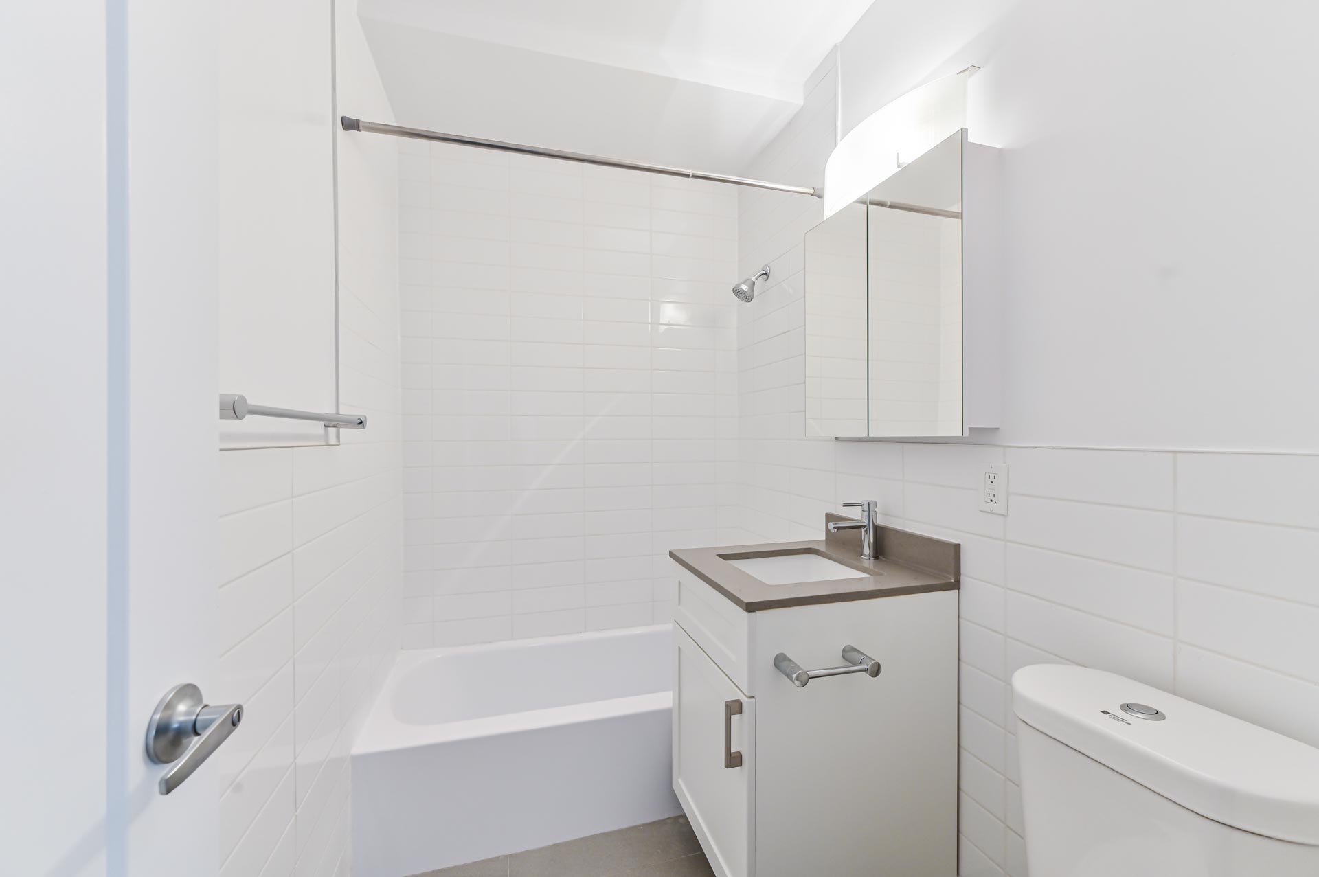La Salle Towers - 1 Bedroom 5